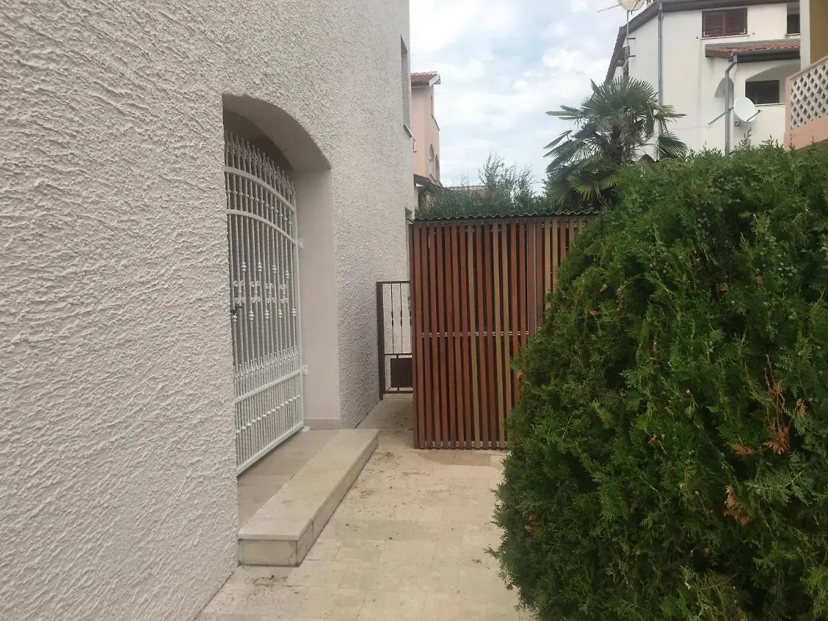 Apartment Franko Porec 0*,  Croatia
